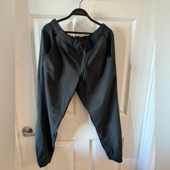 Dark grey joggers, size medium - Picture 1 of 4